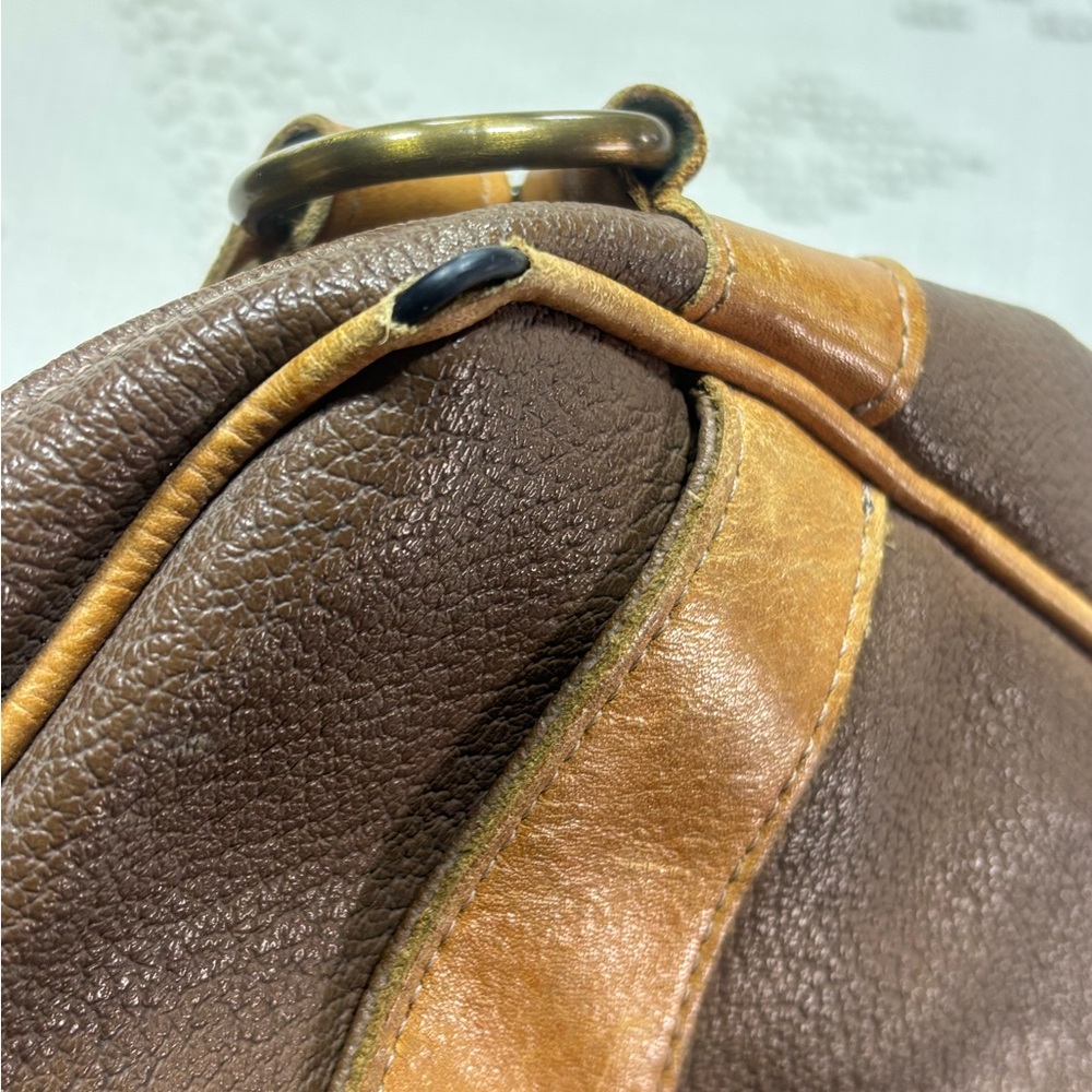 VTG Stone Mountain Two-Tone Pebbled Leather Crossbody Rare USA Made W/ Damage - Picture 2 of 16